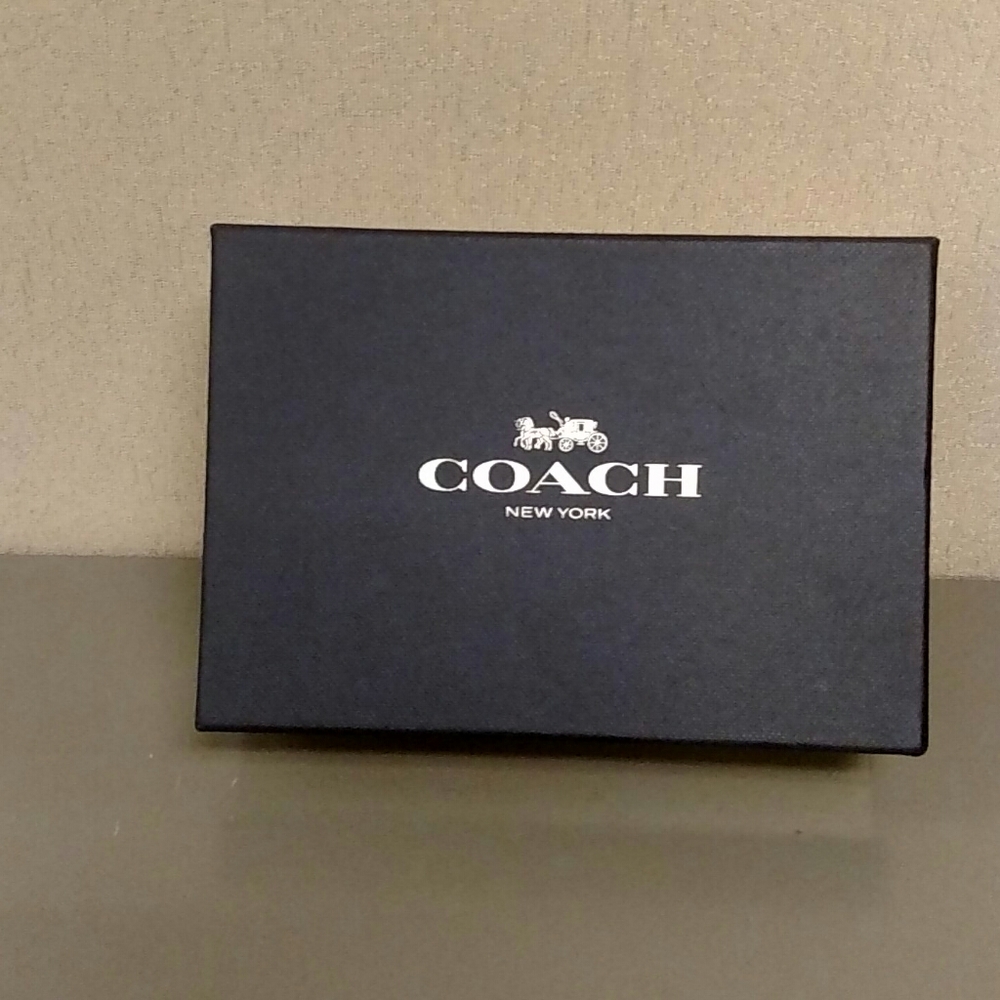 Coach Boxed Wristlet Set - Picture 6 of 8